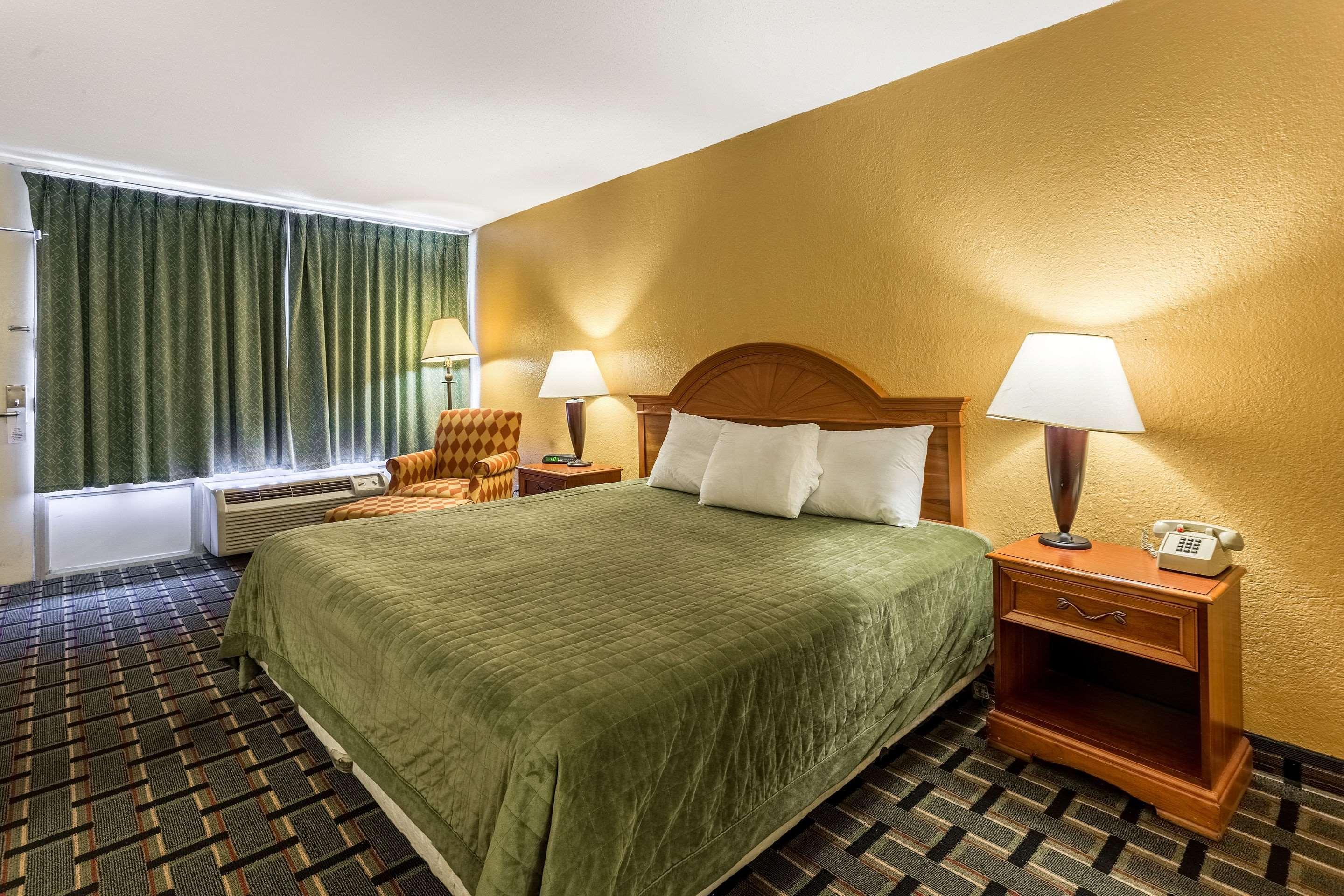 Rodeway Inn Denmark-Jackson Екстер'єр фото