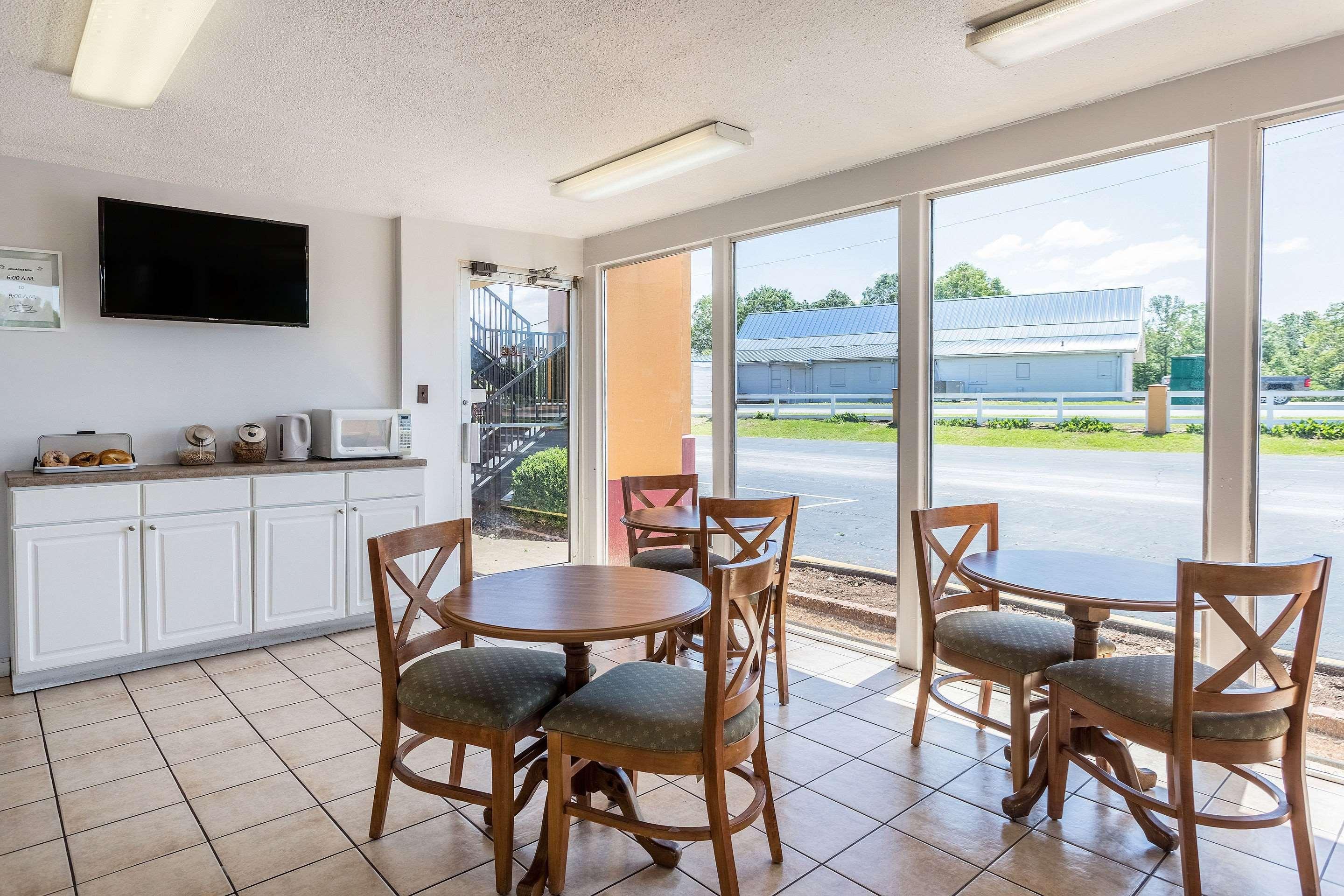 Rodeway Inn Denmark-Jackson Екстер'єр фото