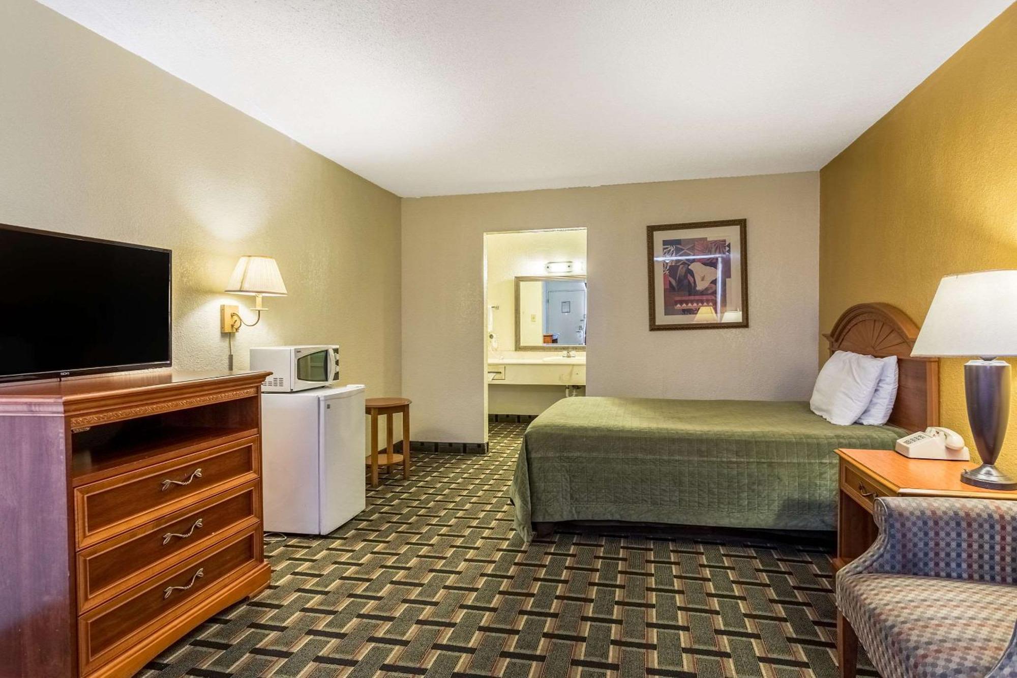 Rodeway Inn Denmark-Jackson Екстер'єр фото