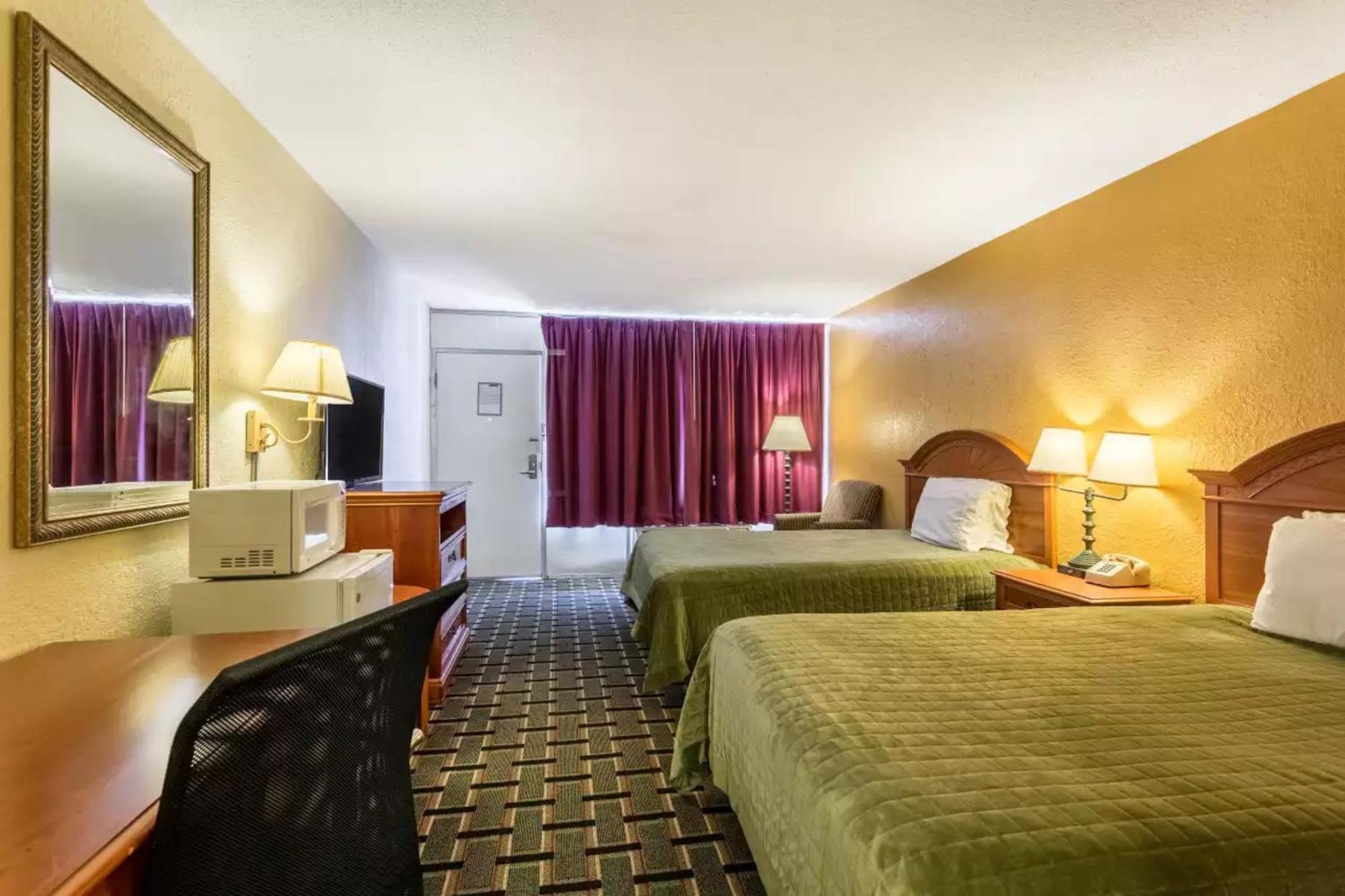 Rodeway Inn Denmark-Jackson Екстер'єр фото