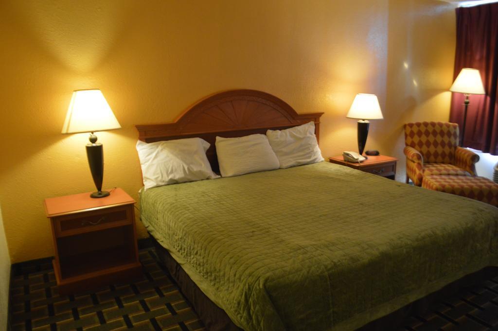 Rodeway Inn Denmark-Jackson Екстер'єр фото