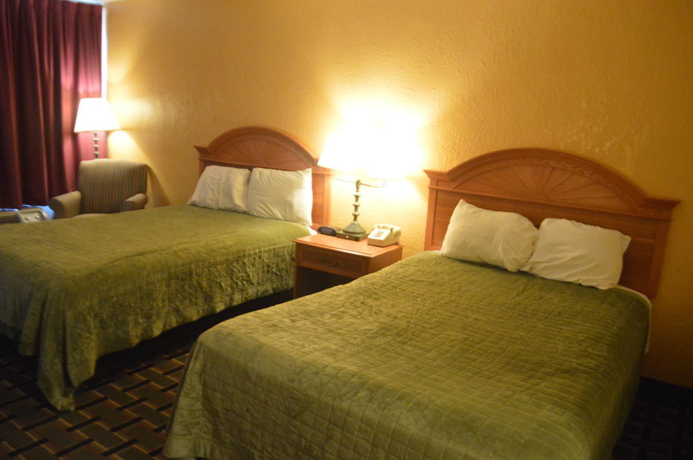 Rodeway Inn Denmark-Jackson Екстер'єр фото