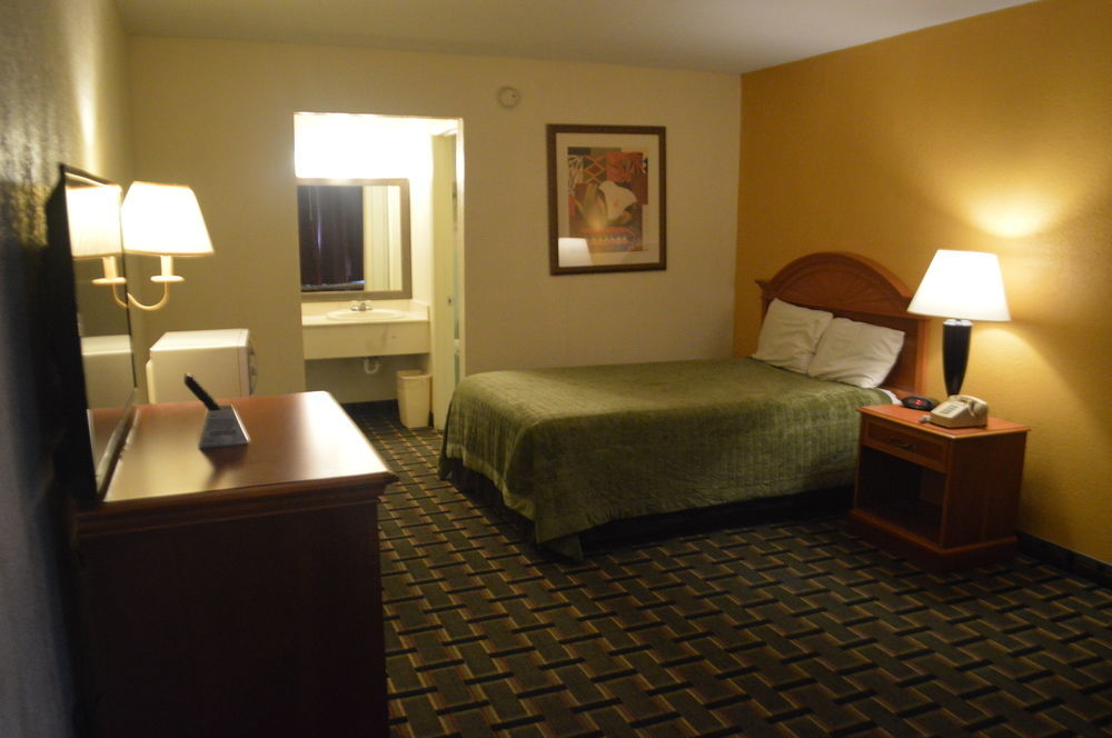 Rodeway Inn Denmark-Jackson Екстер'єр фото