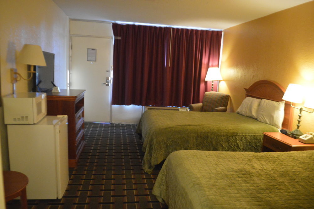 Rodeway Inn Denmark-Jackson Екстер'єр фото