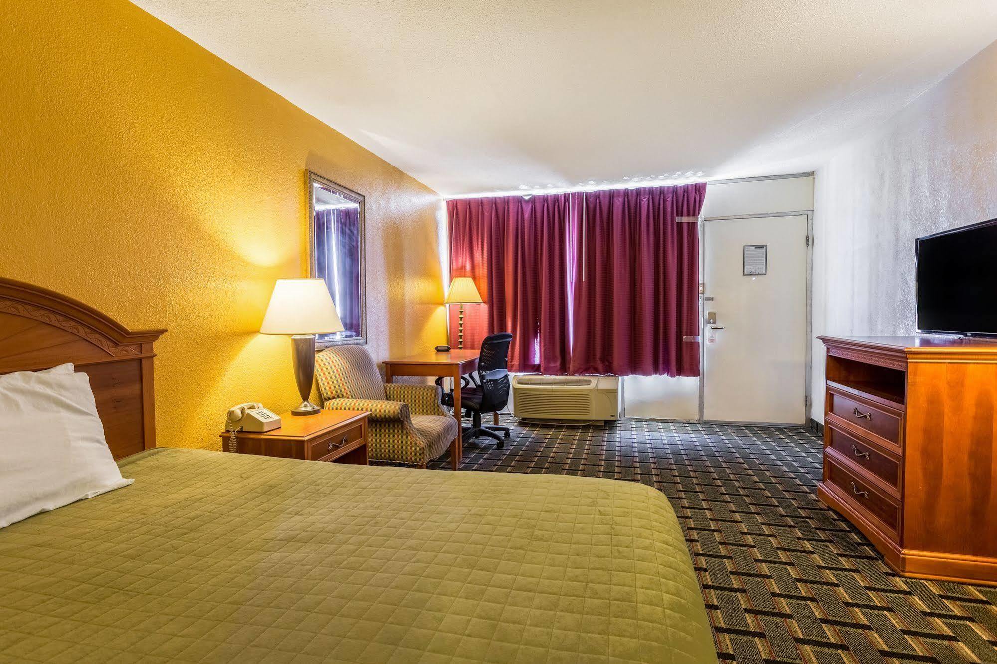 Rodeway Inn Denmark-Jackson Екстер'єр фото